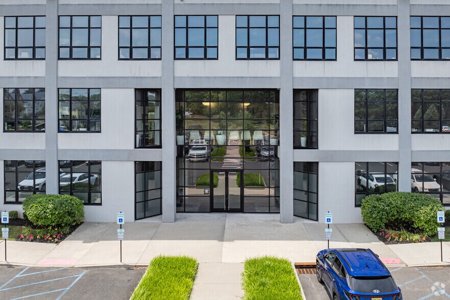 More Photos Of 409 Joyce Kilmer Ave, New Brunswick Loft Creative Space For Lease