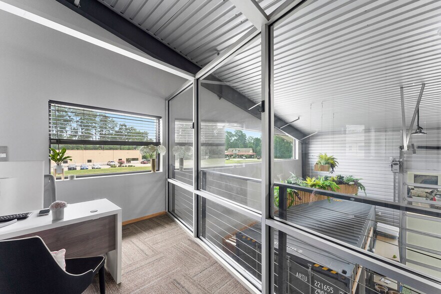 More Photos Of 1330 Rayford Park Rd, Spring Loft Creative Space For Lease