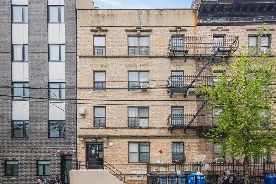 Primary Photo Of 987 Summit Ave, Bronx Apartments For Sale