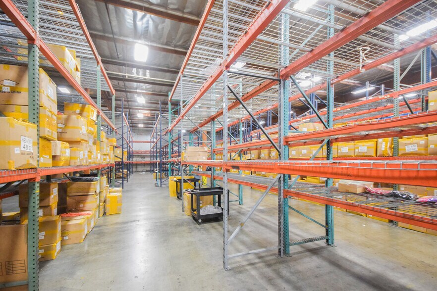 More Photos Of 3183 Bandini Blvd, Vernon Manufacturing For Lease