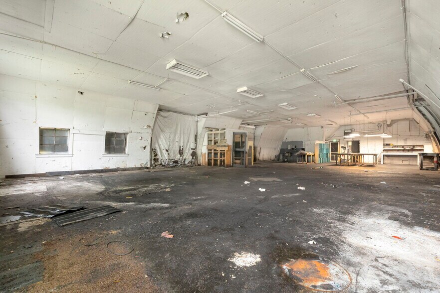 More Photos Of 310 Argonne Rd, Warsaw Warehouse For Sale