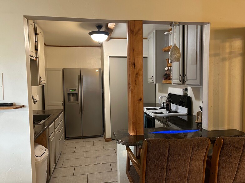 More Photos Of 135-145 Cleveland Ave, Loveland Warehouse For Sale