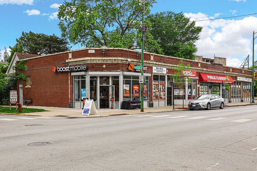 More Photos Of 5933-5945 W Division St, Chicago Storefront For Sale