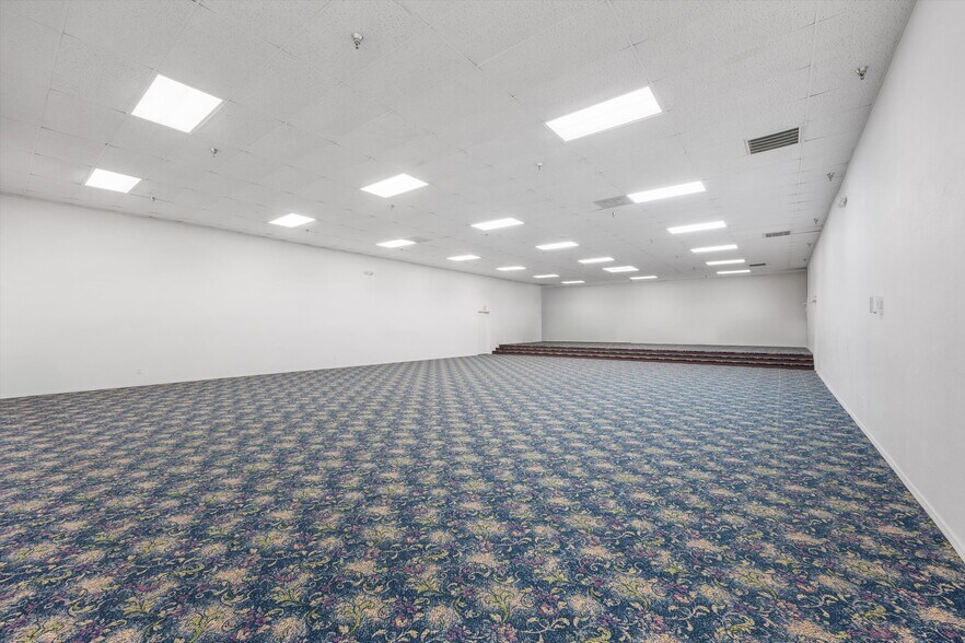 More Photos Of 6701 Niles St, Bakersfield Daycare Center For Sale