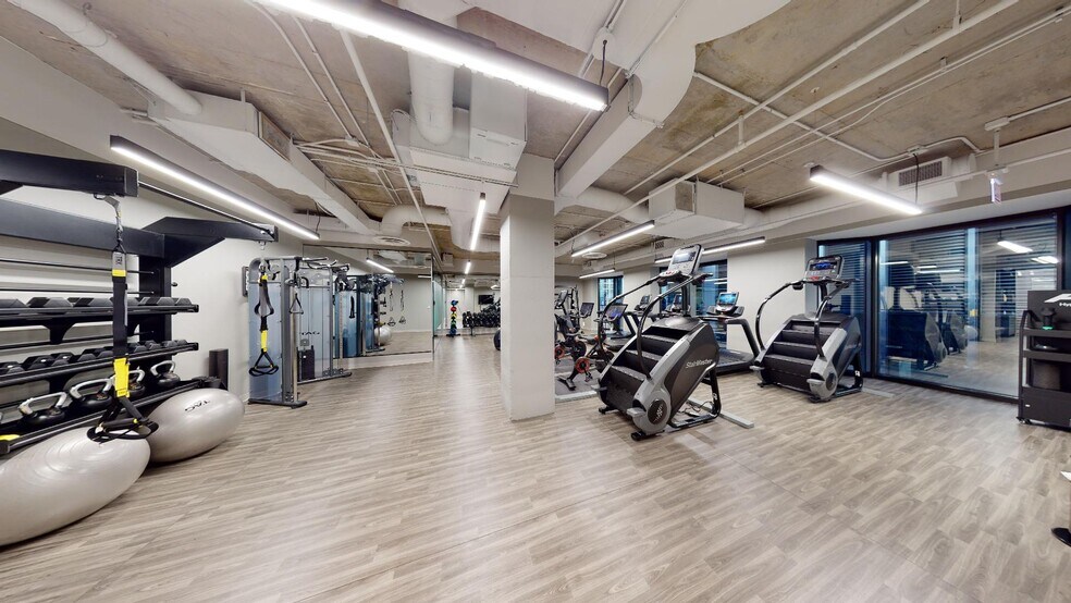 More Photos Of 142 E Ontario St, Chicago Office For Lease