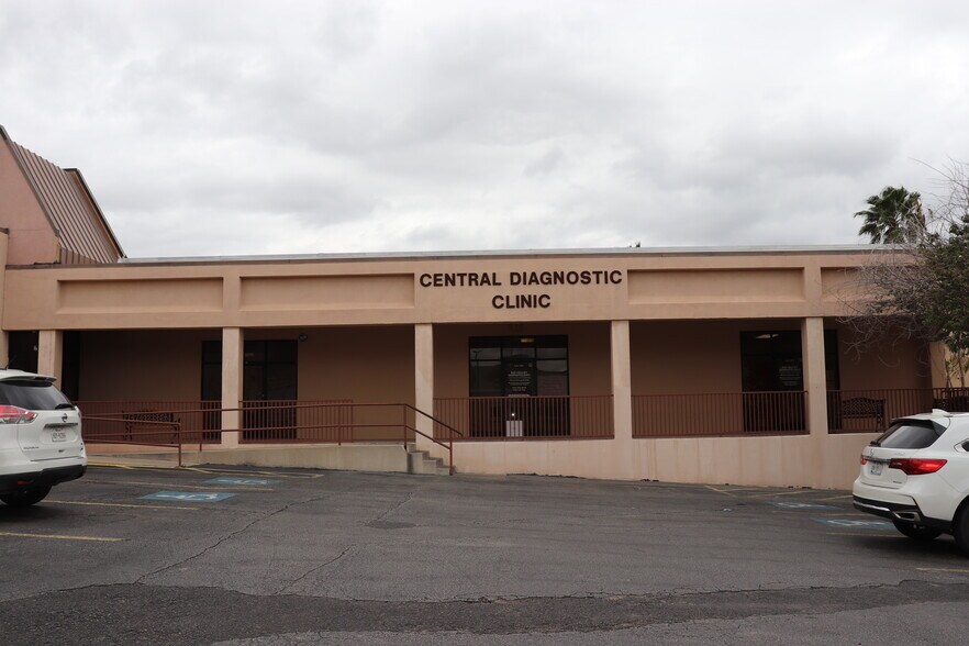 More Photos Of 864 Central Blvd, Brownsville Medical For Sale