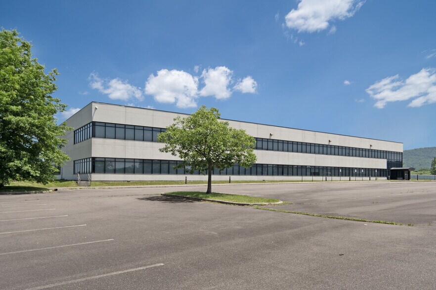 More Photos Of 326 Daniel Zenker Dr, Horseheads Office For Sale