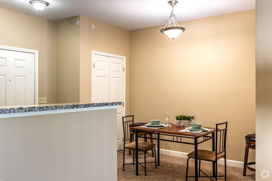 More Photos Of 13350 S Greenwood St, Olathe Apartments For Sale