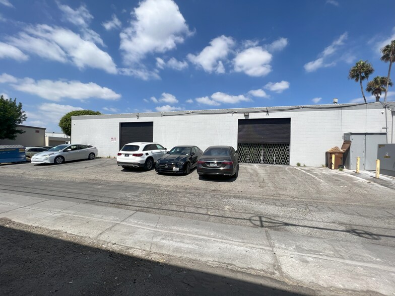 More Photos Of 1110-1112 E Ash Ave, Fullerton Manufacturing For Lease