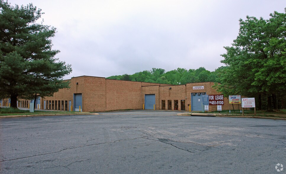 More Photos Of 7942 Angus Ct, Springfield Warehouse For Lease