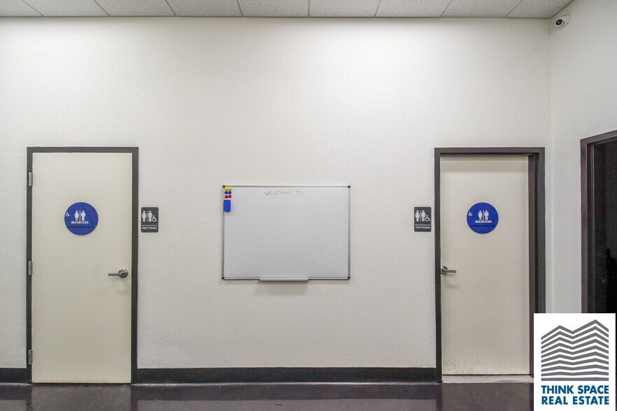 More Photos Of 9419 Mason Ave, Chatsworth Manufacturing For Lease