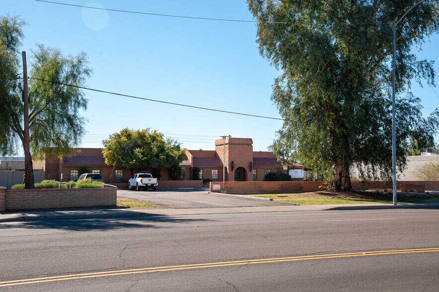 More Photos Of 1123 W Broadway Rd, Tempe Manufacturing For Sale
