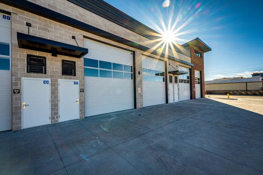 More Photos Of 4390 Regent St, Castle Rock Warehouse For Sale