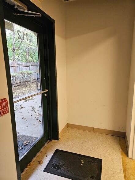 More Photos Of 932 N Wright St, Naperville Office For Lease