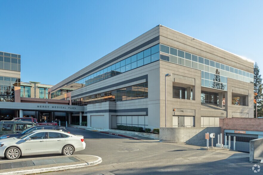 More Photos Of 3939 J St, Sacramento Medical For Lease