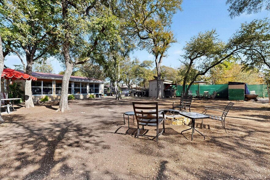 More Photos Of 15711 La Hacienda Dr, Austin Light Manufacturing For Sale