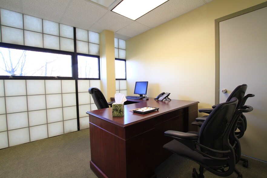 More Photos Of 2035 Lakeville Rd, New Hyde Park Medical For Lease