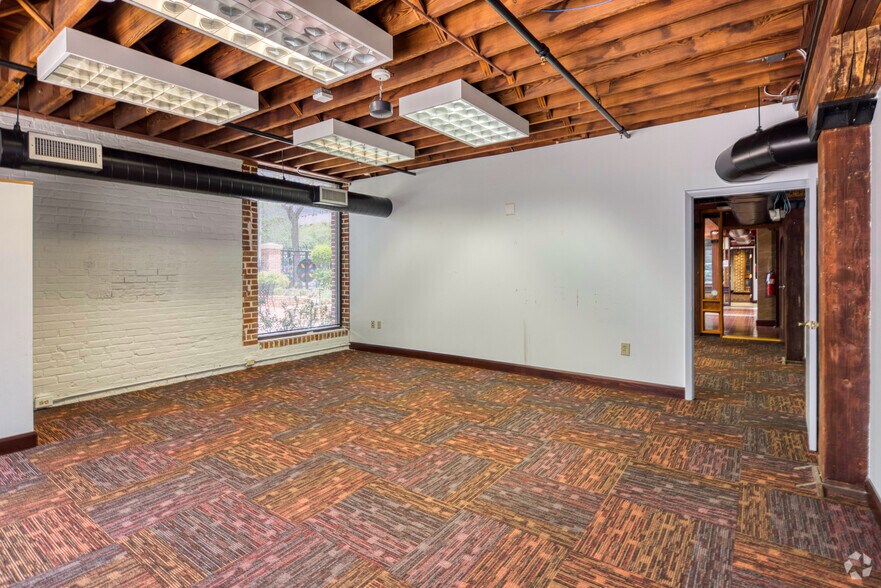 More Photos Of 100 3rd St S, Saint Petersburg Loft Creative Space For Lease
