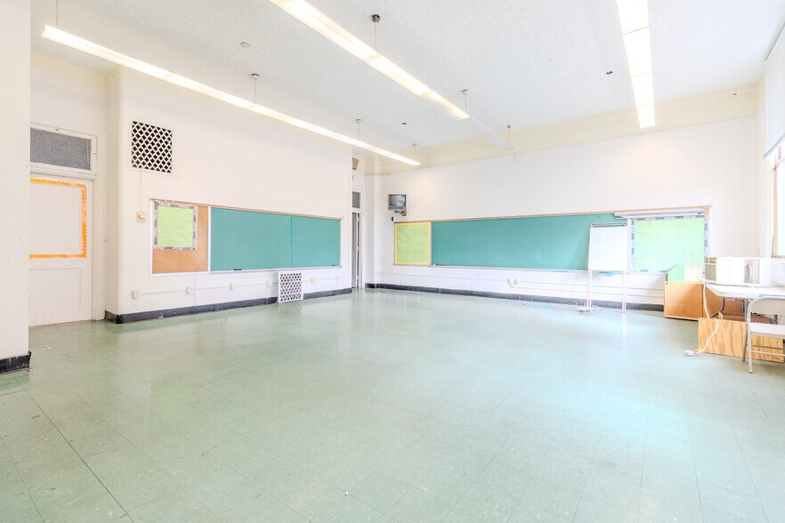 More Photos Of 747 Wallace Ave, Pittsburgh Land For Sale