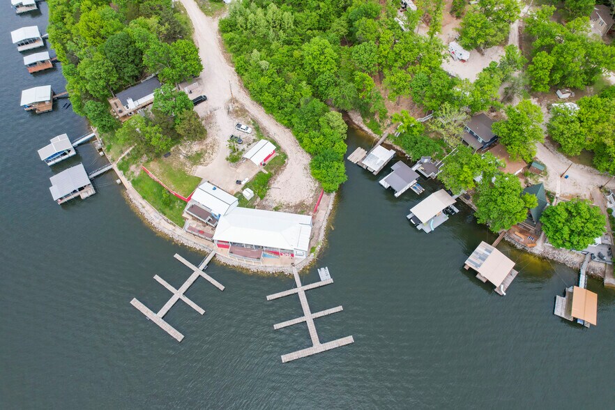 More Photos Of 27485 Cross Ln, Barnett Restaurant For Sale