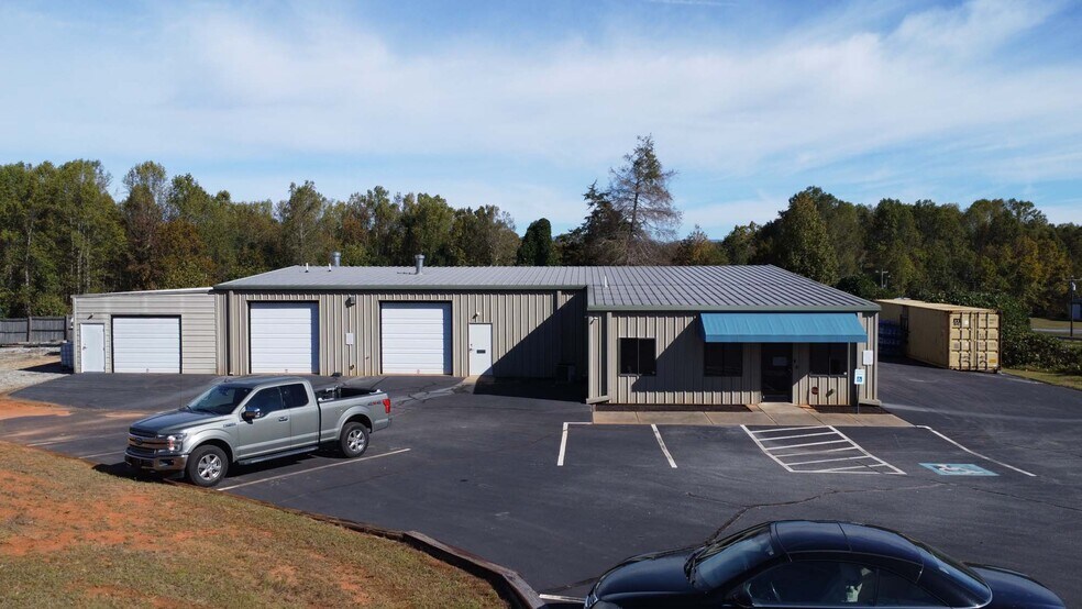 More Photos Of 1171 Us-25 Hwy, Travelers Rest Manufacturing For Sale