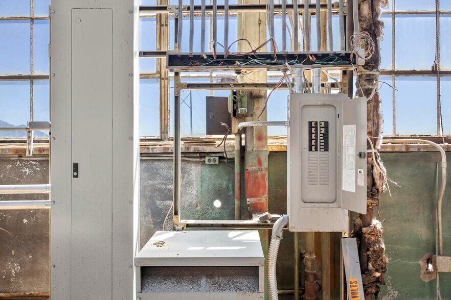 More Photos Of 244 Anaconda Rd, Butte Warehouse For Sale