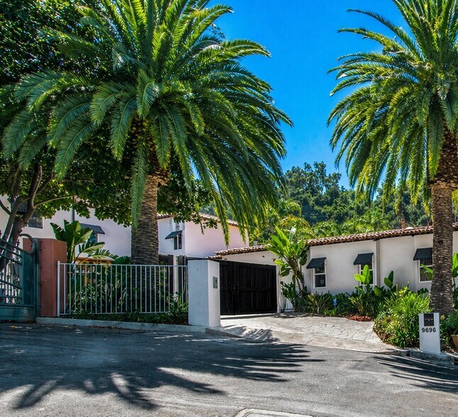 More Photos Of 9696 Antelope Rd, Beverly Hills Specialty For Lease