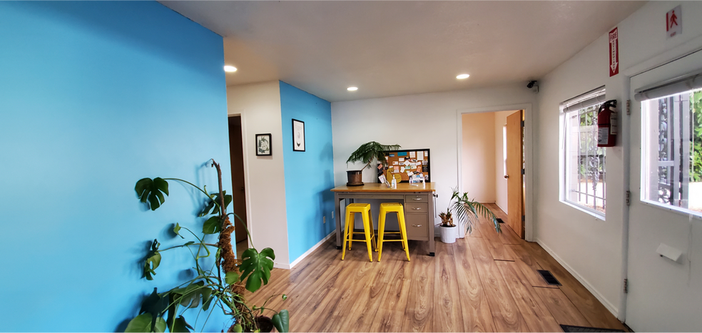 More Photos Of 1634 SE Brooklyn St, Portland Warehouse For Sale