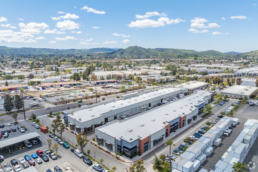 More Photos Of 865-875 Cochran St, Simi Valley Warehouse For Sale