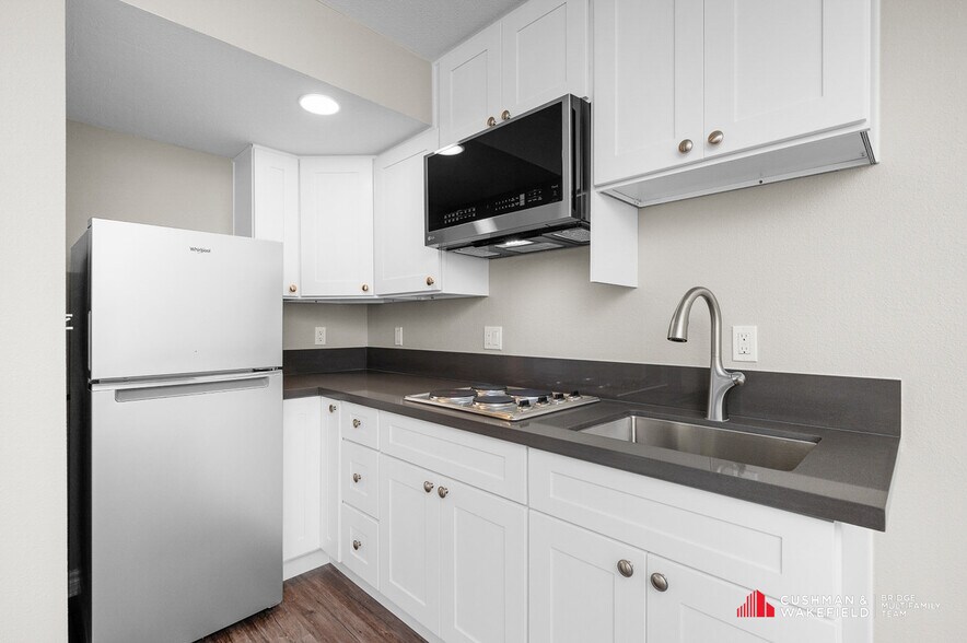 More Photos Of 16972 Lynn Ln, Huntington Beach Apartments For Sale