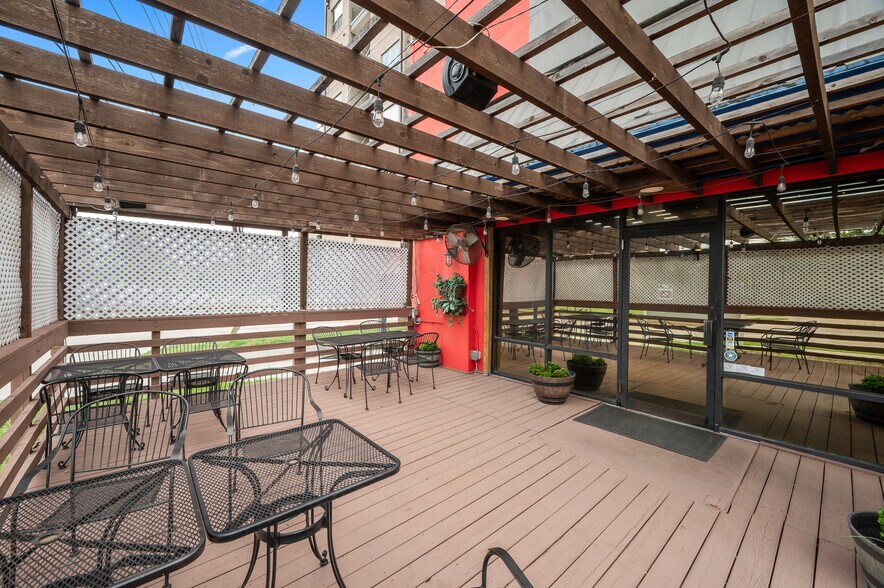 More Photos Of 500 N Shepherd Dr, Houston Land For Sale