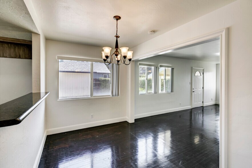 More Photos Of 2371 Mentone Ave, Mentone Apartments For Sale