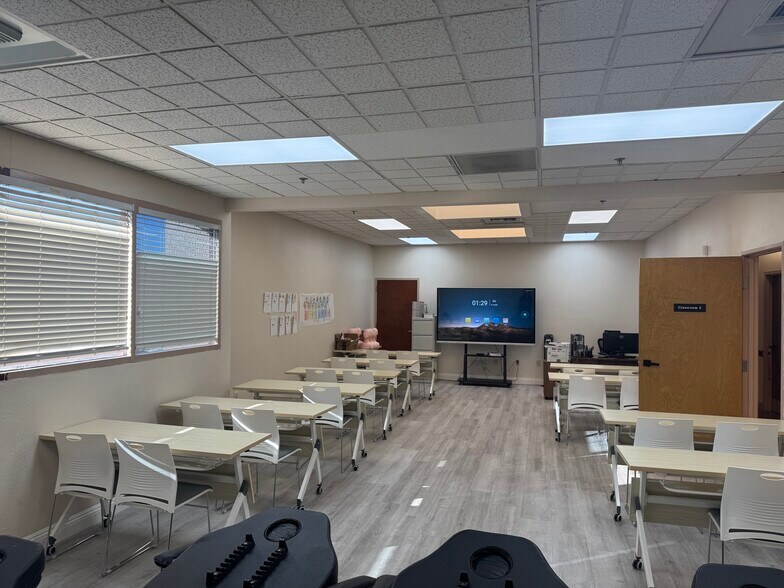 More Photos Of 3025 W Sahara Ave, Las Vegas Medical For Sale