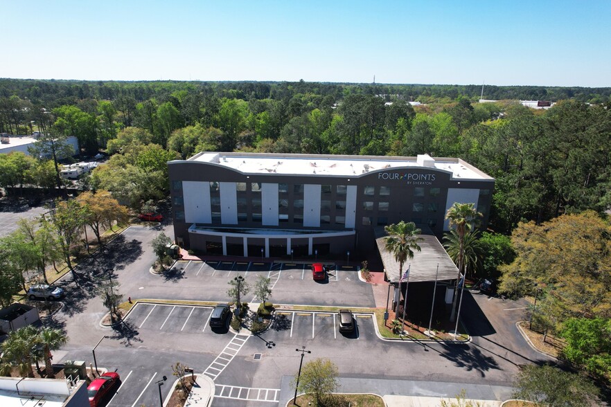 More Photos Of 8520 Baymeadows Rd, Jacksonville Hotel For Sale