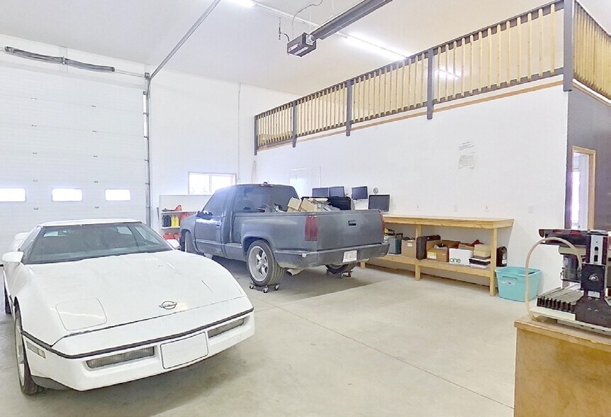 More Photos Of 5222 40 St, Rocky Mountain House Industrial For Sale