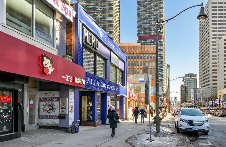 More Photos Of 2353-2355 Yonge St, Toronto Storefront For Lease