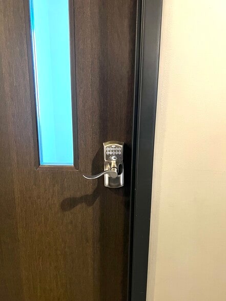 More Photos Of 12345 Portland Ave, Burnsville Flex For Lease