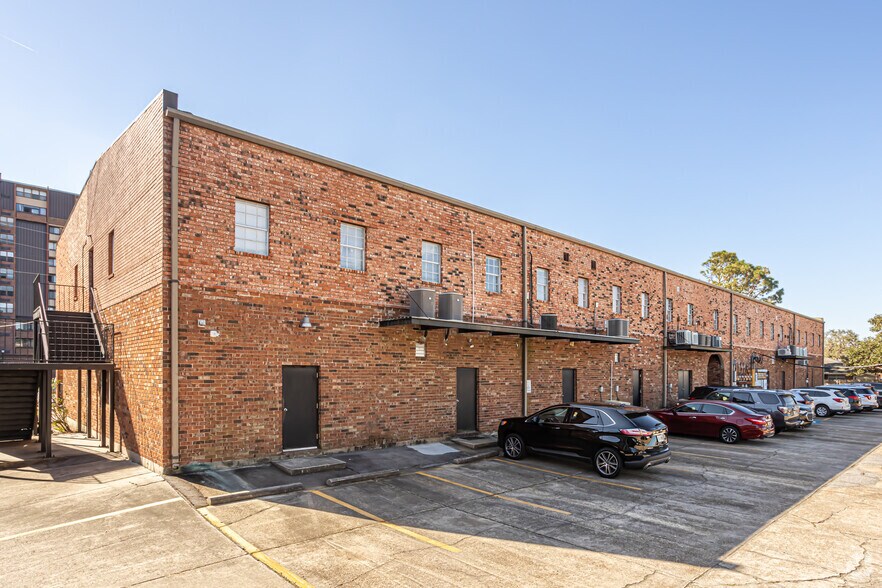 More Photos Of 4937 Hearst St, Metairie Medical For Lease