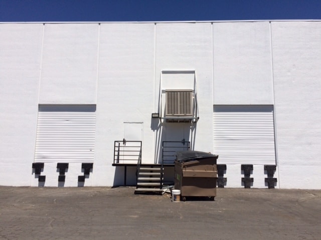 More Photos Of 131-137 Coney Island Dr, Sparks Warehouse For Lease