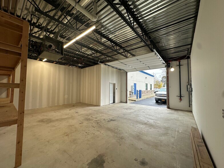 More Photos Of 775-779 Long Island Ave, Deer Park Office For Lease