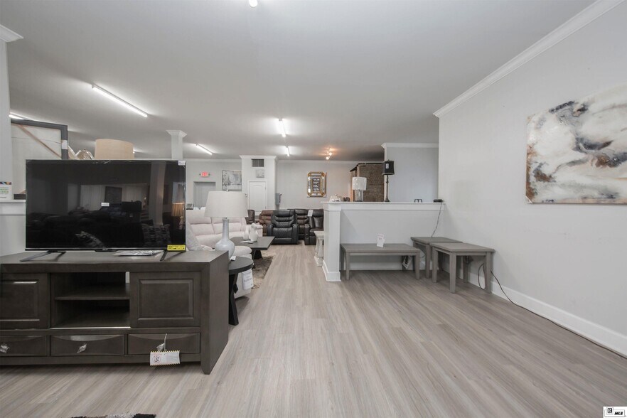 More Photos Of 707-709 Trenton St, West Monroe Storefront For Sale