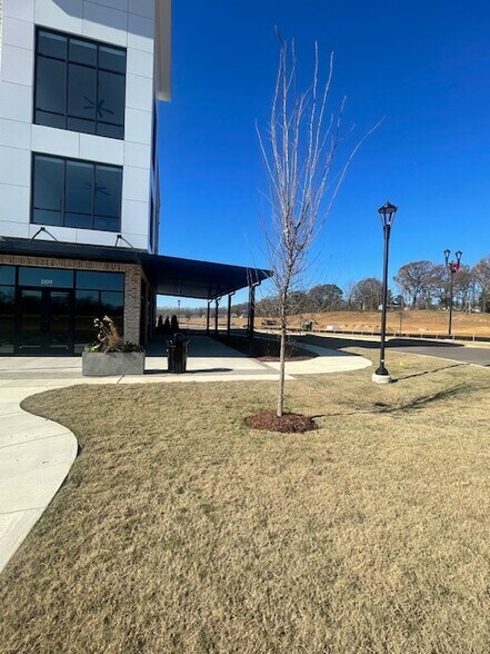 More Photos Of 885 Tunica Trails, Nesbit Apartments For Lease