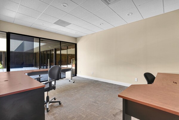 More Photos Of 5666 Seminole Blvd, Seminole Office For Lease