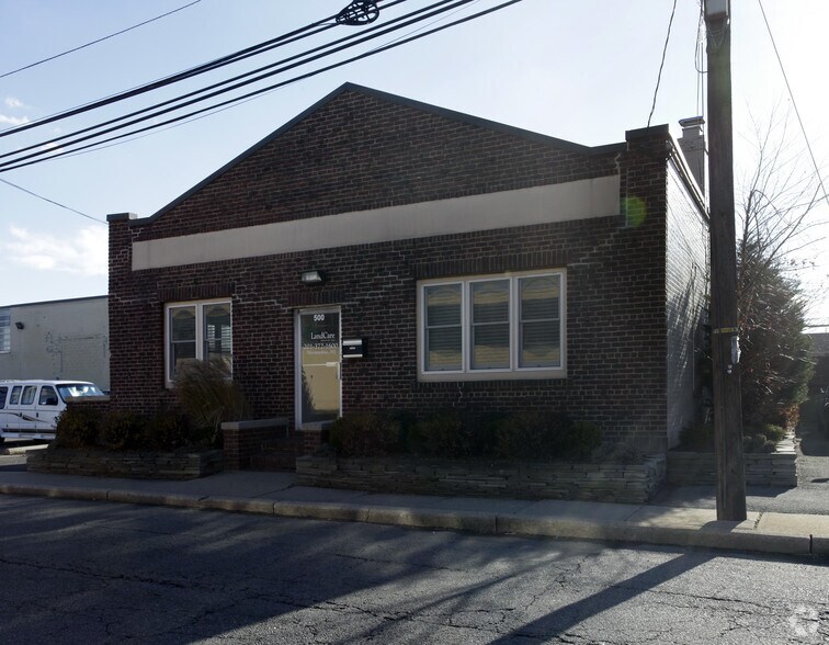 More Photos Of 500 W Commercial Ave, Moonachie Warehouse For Lease