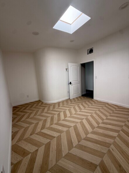 More Photos Of 304 N Harper Ave, Los Angeles Storefront Retail Office For Lease