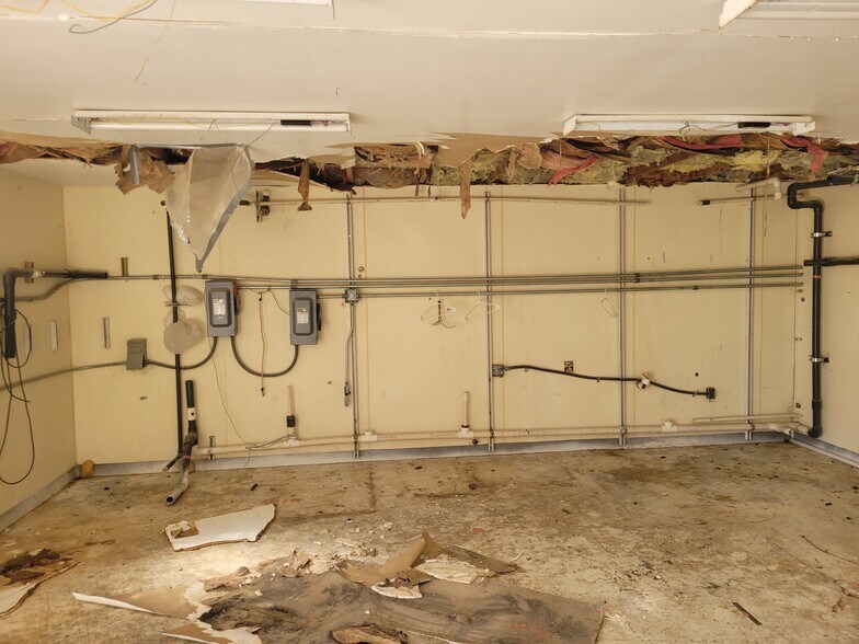More Photos Of 3171 Tillman St, Pahrump Industrial For Sale
