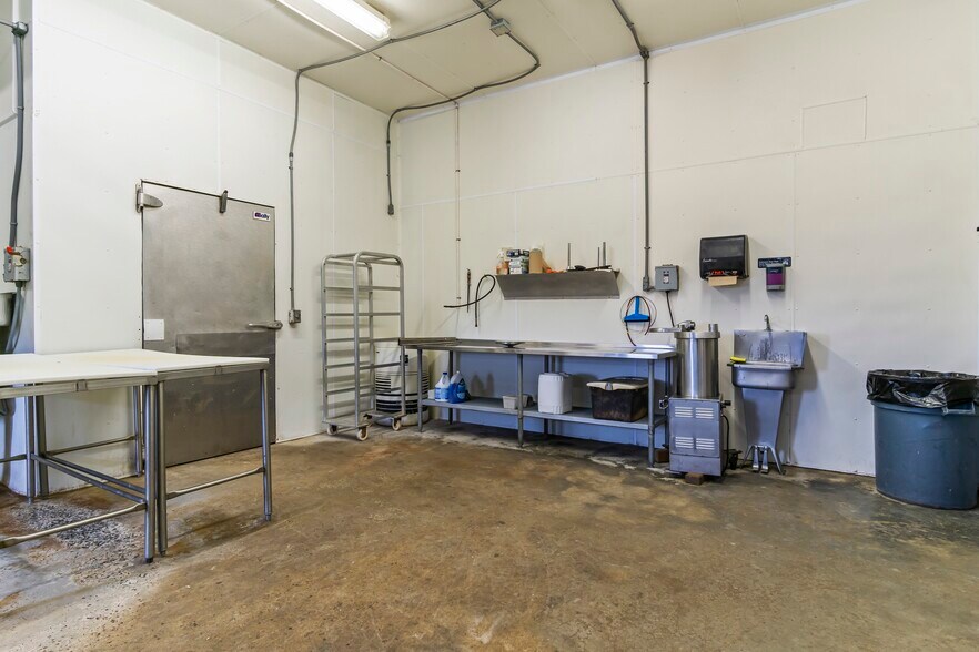 More Photos Of 2983 Cove Mountain Rd, Martinsburg Convenience Store For Sale