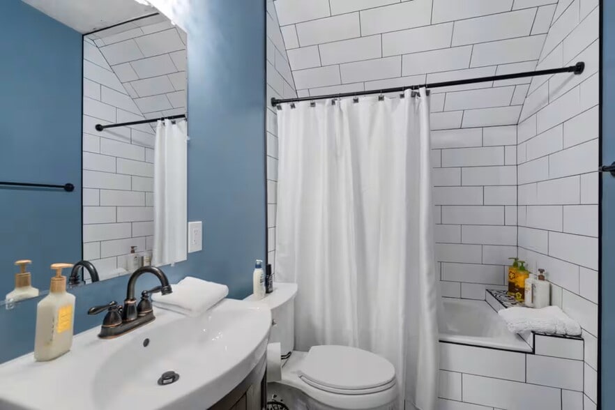 More Photos Of 209 N 400 W, Provo Office For Sale