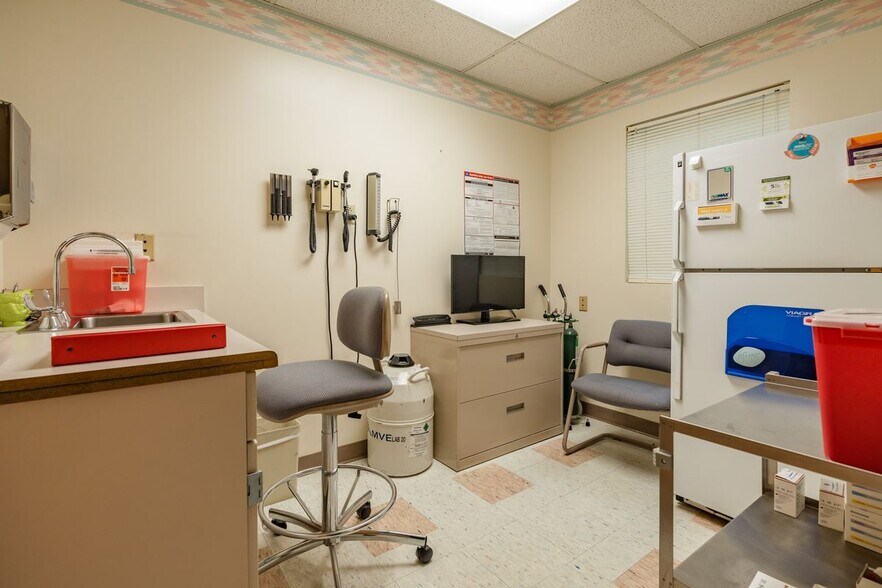More Photos Of 6500 Preston Hwy, Louisville Medical For Lease