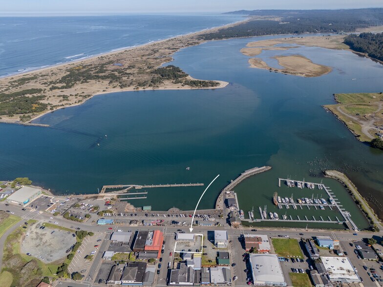 More Photos Of 125 Baltimore Ave SE, Bandon General Retail For Sale